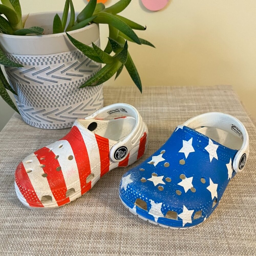 Stars & Stripes Crocs - Size 7C